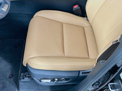 New 2026 Lexus LX 600 4WD w/ Luxury Package image 20