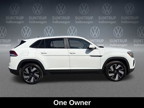 Used 2025 Volkswagen Atlas Cross Sport SE image 6