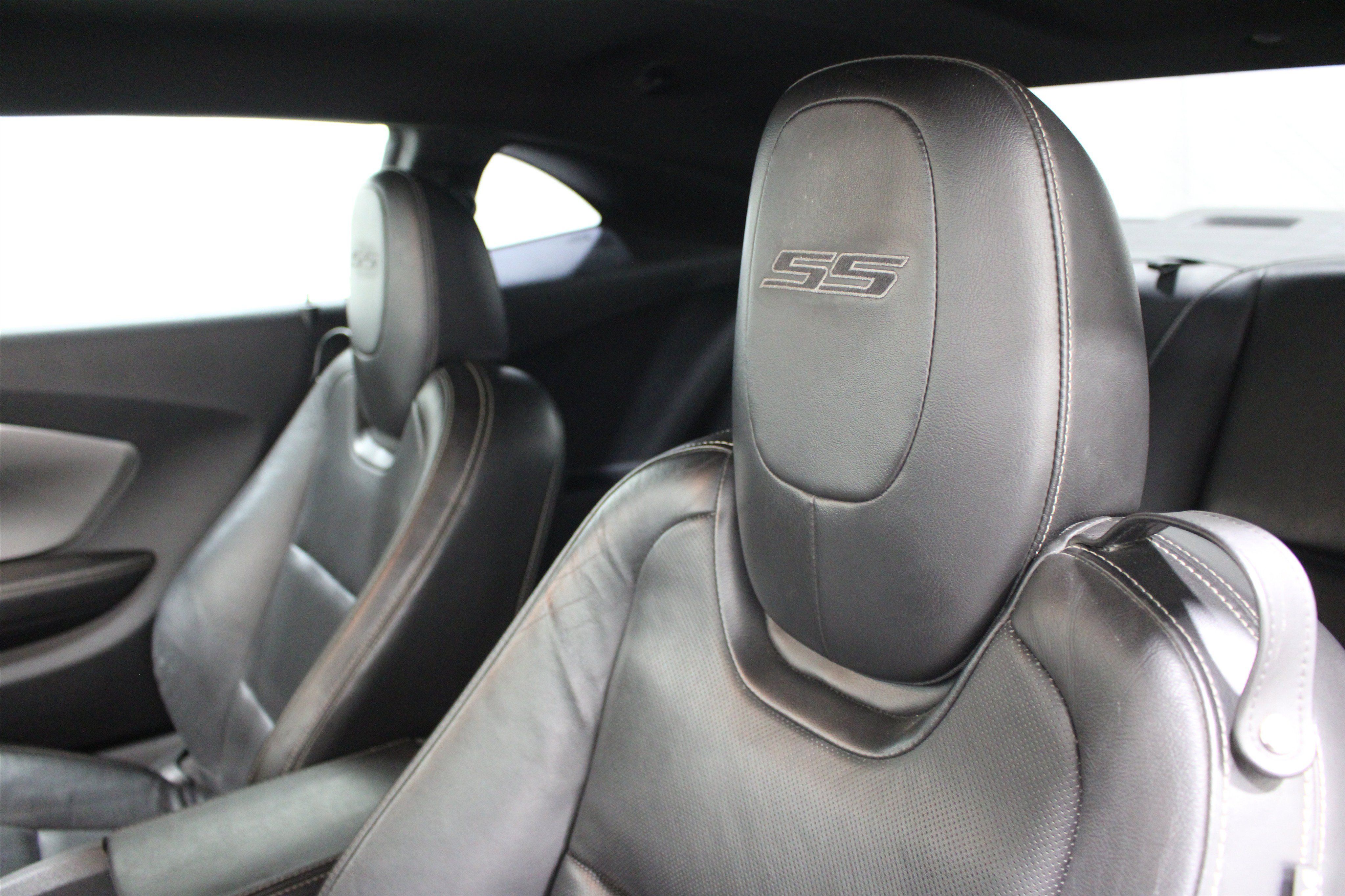 Used 2010 Chevrolet Camaro SS RWD image 4