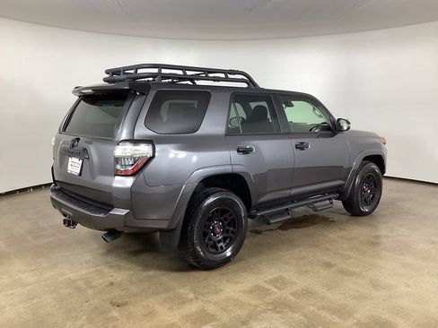 Used 2021 Toyota 4Runner Venture w/ Moonroof Package AWD/4WD image 8