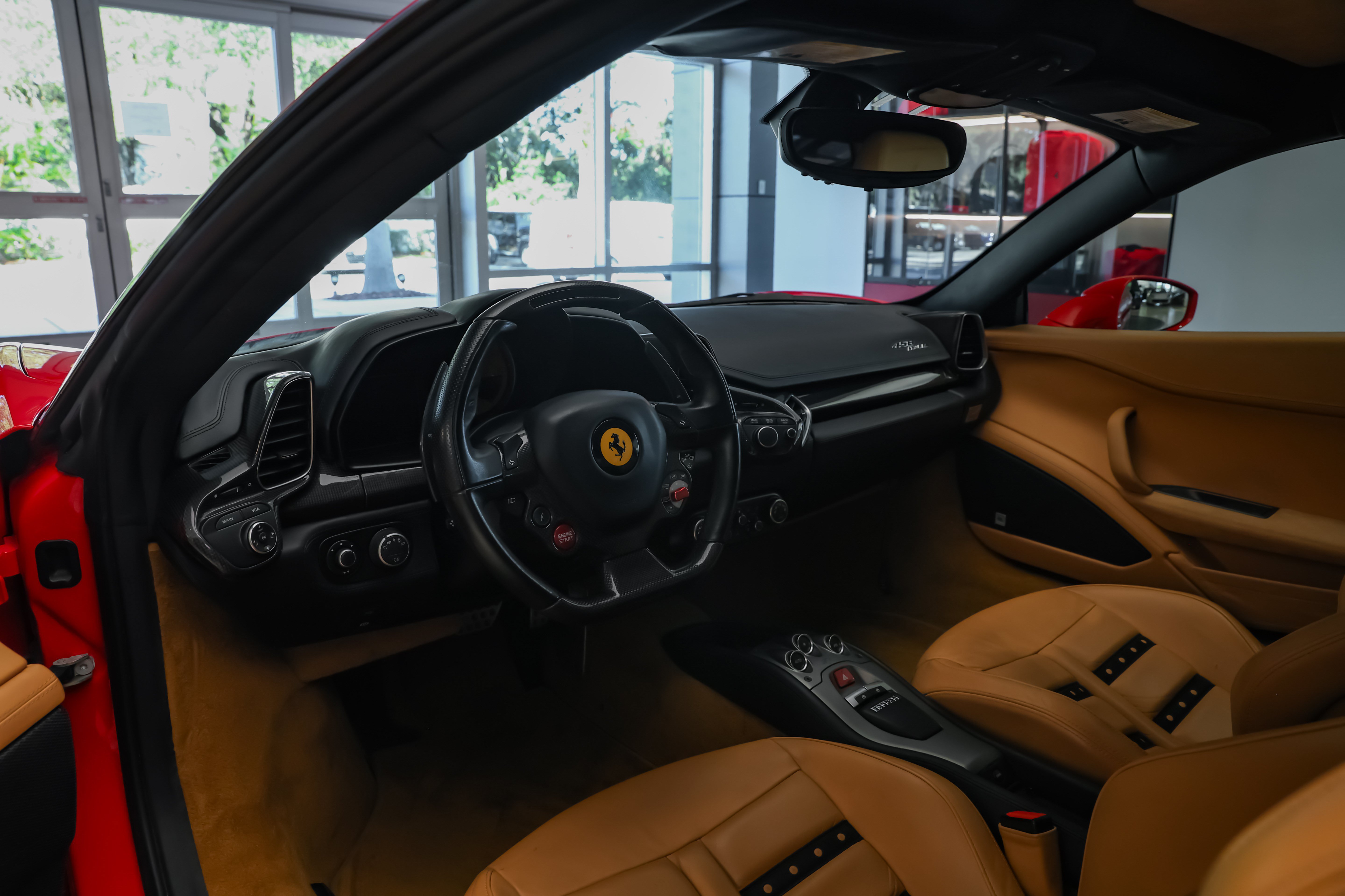 Used 2010 Ferrari 458 Italia Coupe RWD image 9