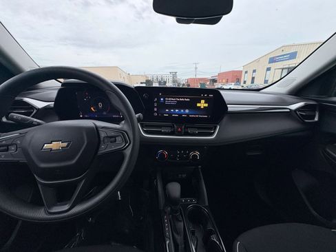 Used 2025 Chevrolet TrailBlazer LT image 31