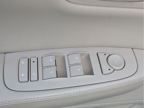 Used 2008 Cadillac DTS image 11