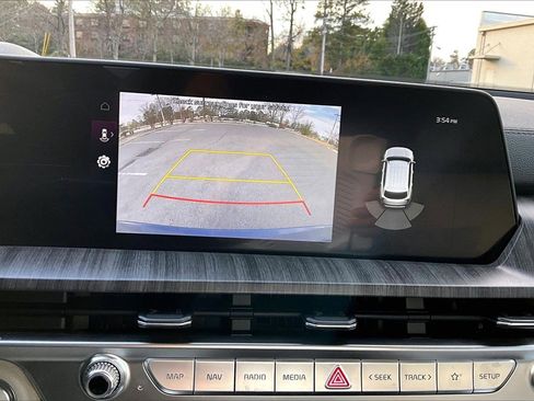 Used 2025 Kia Telluride EX w/ EX Captain's Chair Package image 13