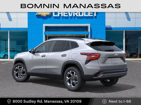 New 2026 Chevrolet Trax LT FWD image 4