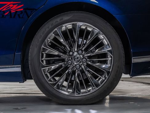 Used 2022 Lexus LS 500 AWD w/ Luxury Package image 17