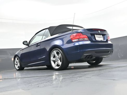 Used 2011 BMW 135i Convertible RWD image 41