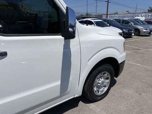 Used 2019 Nissan NV 2500 SV RWD image 24