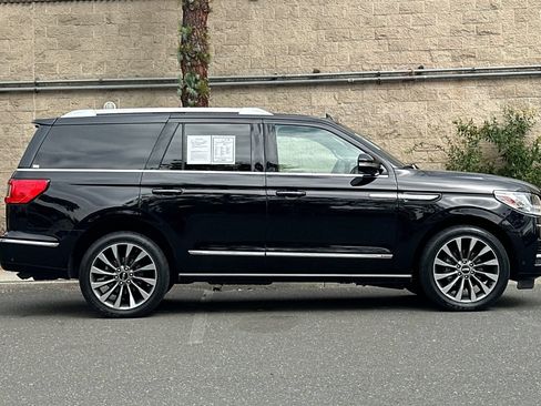 Used 2020 Lincoln Navigator Reserve RWD image 2