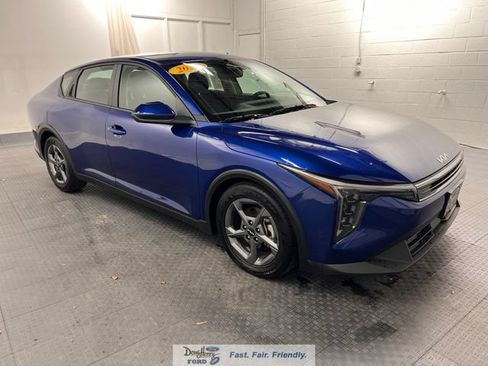 Used 2025 Kia K4 FWD image 3