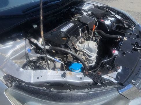 Used 2014 Honda Accord LX image 40