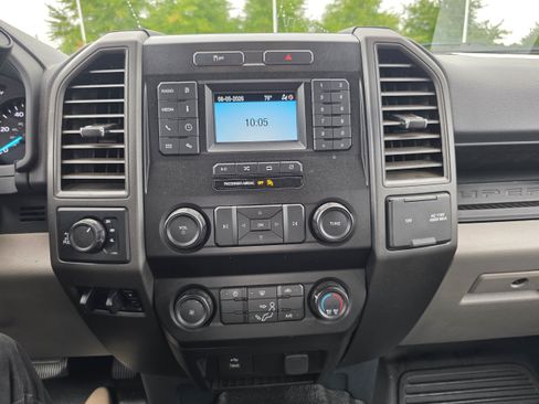 Used 2022 Ford F350 XL AWD/4WD image 13