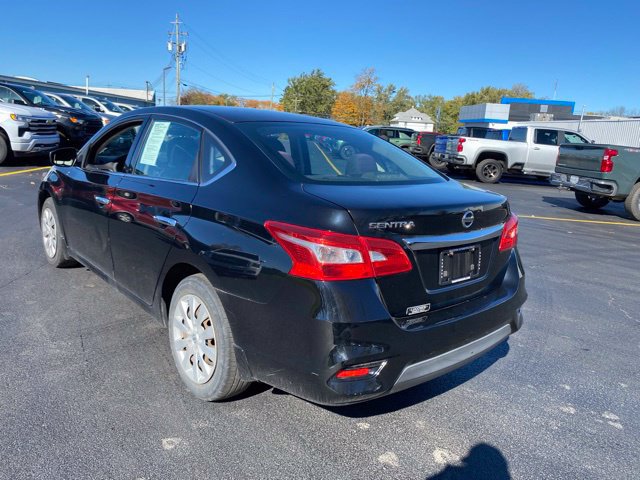 Used 2016 Nissan Sentra S FWD image 9
