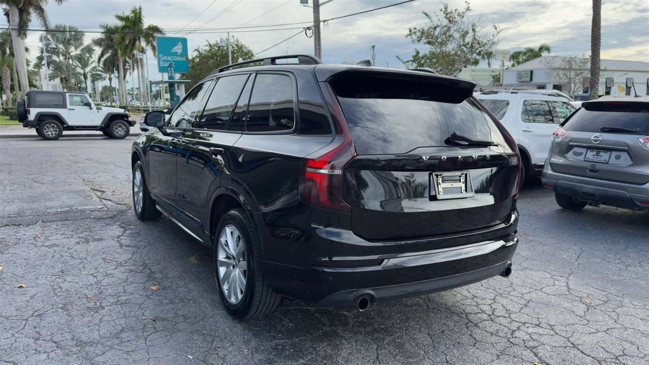 Used 2018 Volvo XC90 T5 Momentum w/ Convenience Package FWD image 3