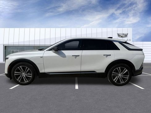 Certified 2024 Cadillac Lyriq Luxury w/ LPO, Floor Liner Package image 5