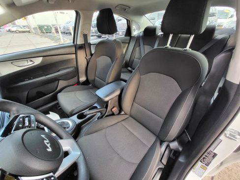 Used 2023 Kia Forte LXS image 14