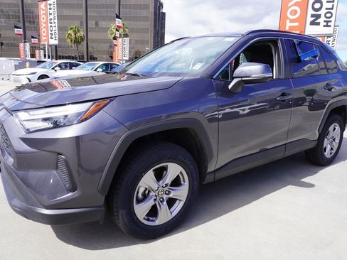 Used 2025 Toyota RAV4 XLE w/ Convenience Package AWD/4WD image 5