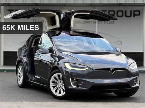 Used 2018 Tesla Model X 75D AWD/4WD image 3