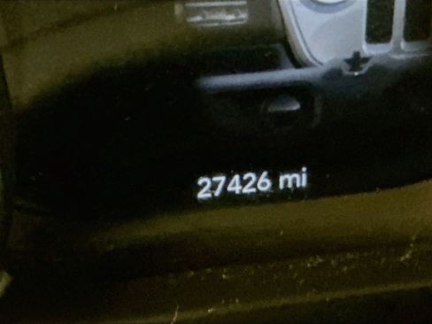 Used 2023 Jeep Gladiator Sport AWD/4WD image 19