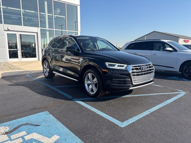 Used 2019 Audi Q5 2.0T Premium Plus w/ Premium Plus Package AWD/4WD image 3