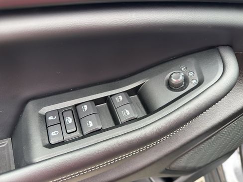 Used 2024 Jeep Grand Cherokee Altitude AWD/4WD image 12