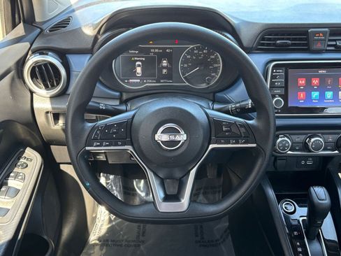 Used 2025 Nissan Versa SV FWD image 28