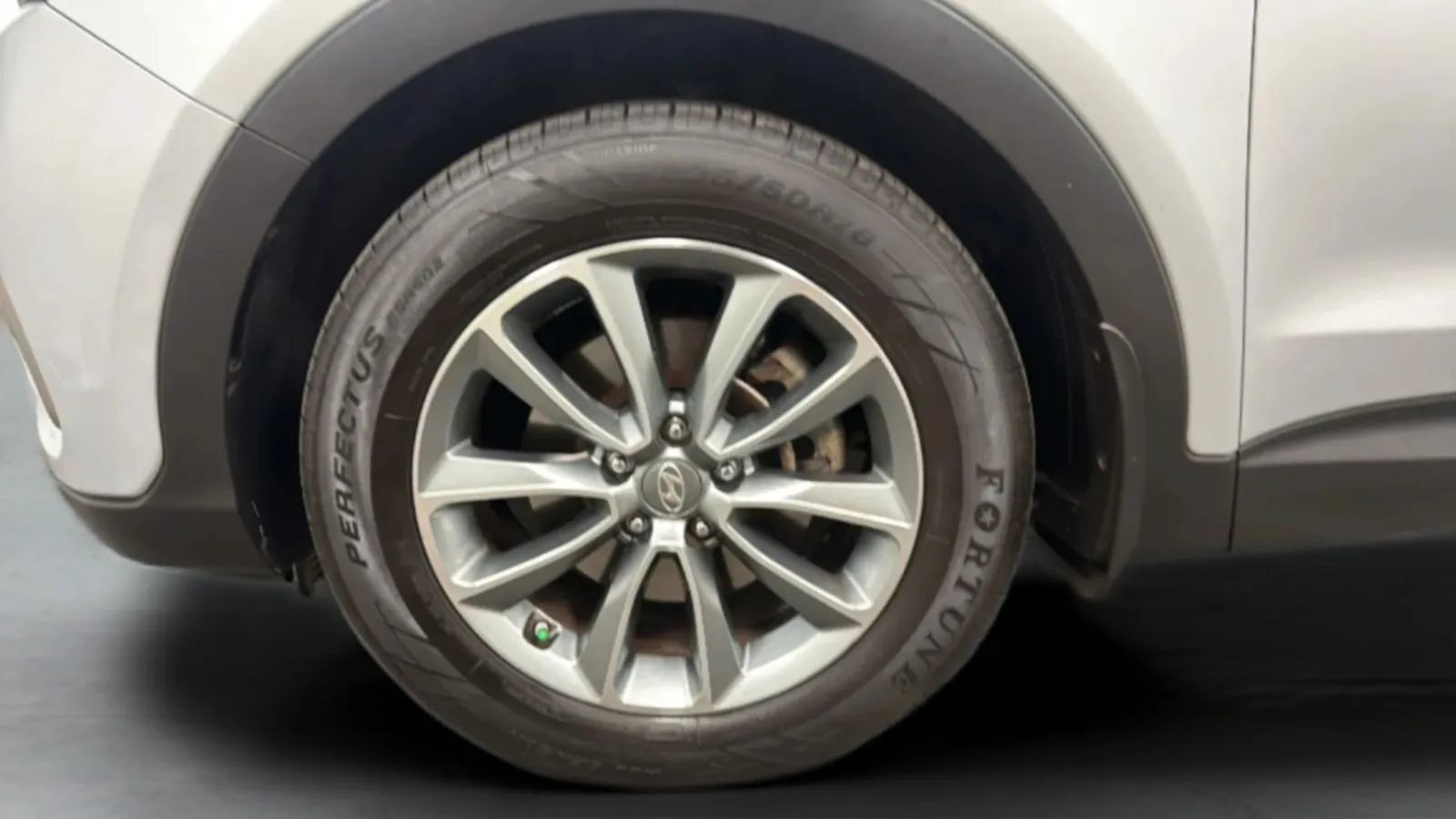 Used 2017 Hyundai Santa Fe SE FWD image 28