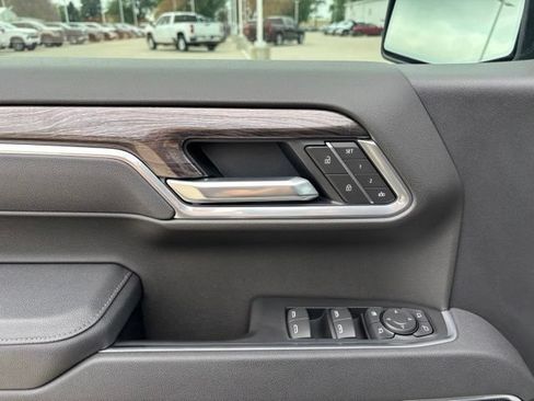 Certified 2026 Chevrolet Silverado 1500 LTZ AWD/4WD image 19