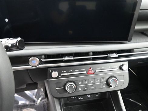 New 2026 Hyundai Tucson SE image 19