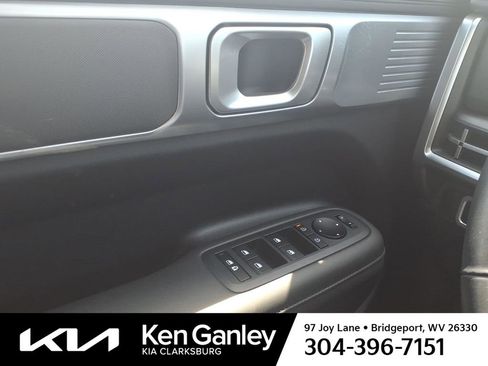 Used 2025 Hyundai Santa Fe SEL AWD/4WD image 16
