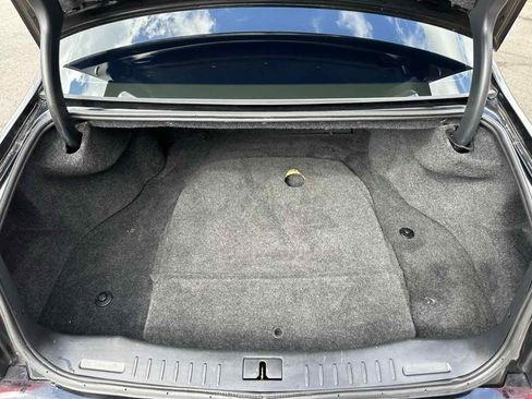 Used 2011 Cadillac DTS Limousine image 44