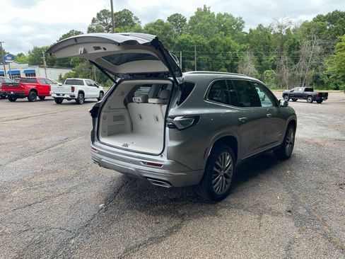 New 2026 Buick Enclave Avenir w/ Super Cruise Package FWD image 39
