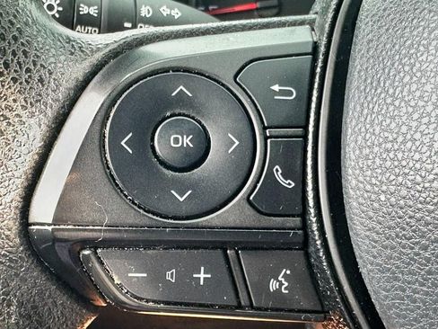 Used 2021 Toyota RAV4 XLE AWD/4WD image 19