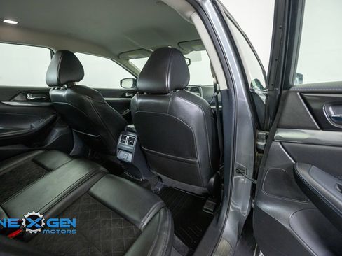 Used 2018 Nissan Maxima SR w/ Midnight Edition FWD image 36