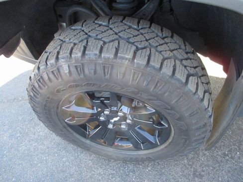 Used 2019 Chevrolet Colorado ZR2 image 12