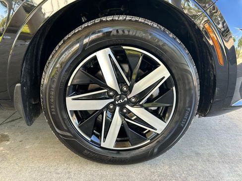 Used 2022 Kia Sorento EX FWD image 19
