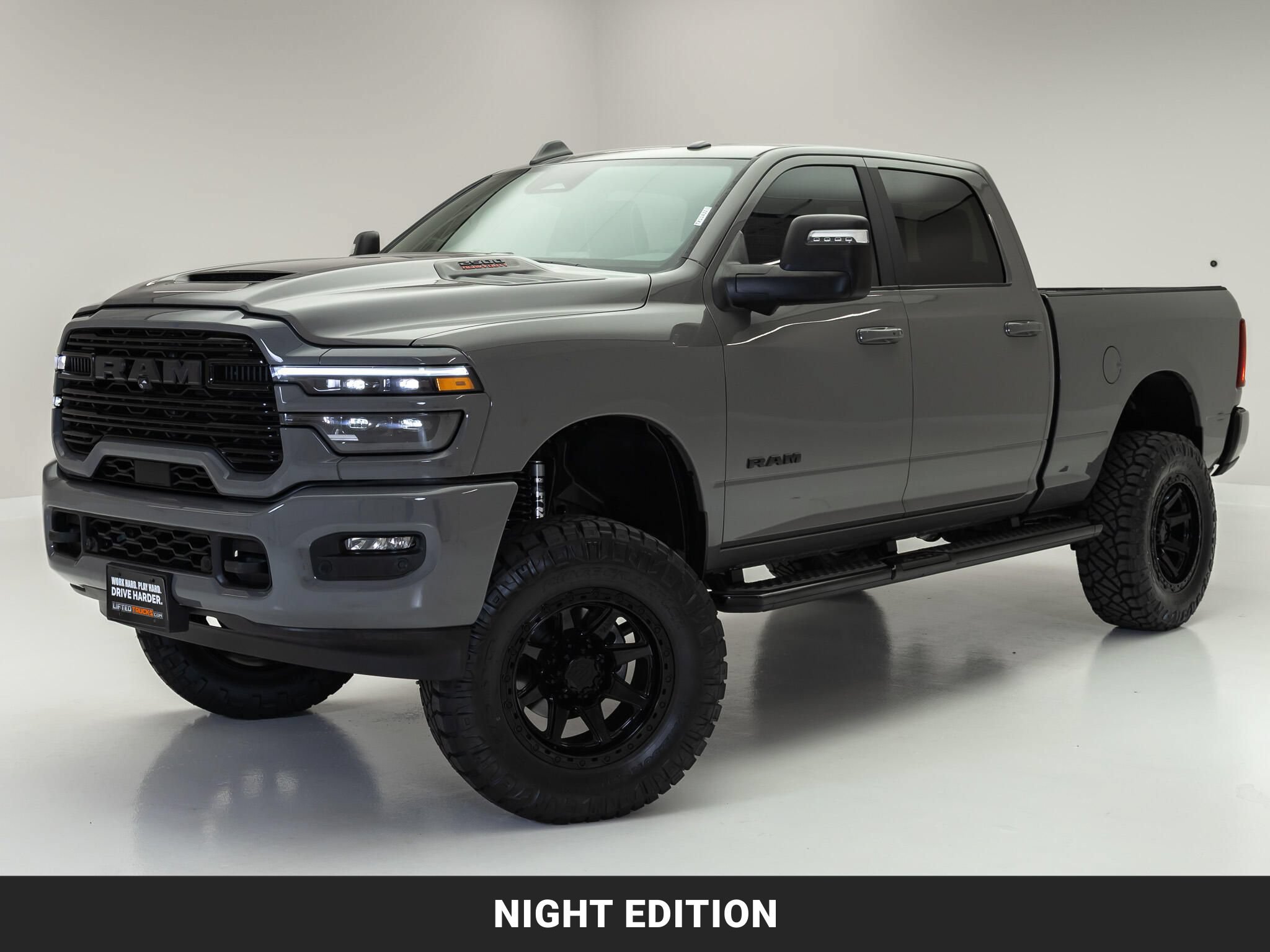 Used 2025 RAM 2500 Laramie AWD/4WD image 5
