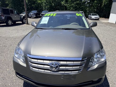 Used 2006 Toyota Avalon XLS FWD image 12