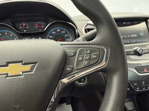 Used 2018 Chevrolet Cruze LT w/ Convenience Package FWD image 47