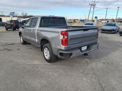 Used 2025 Chevrolet Silverado 1500 LT image 3