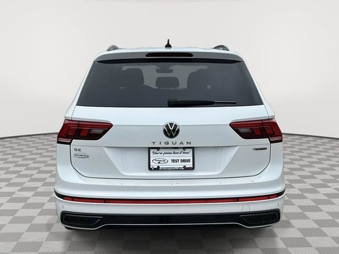 Certified 2023 Volkswagen Tiguan SE R-Line AWD/4WD image 5