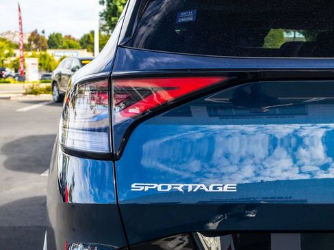 Used 2025 Kia Sportage SX Prestige AWD/4WD image 12
