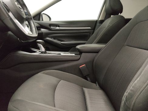 Used 2023 Nissan Altima 2.5 SV w/ SV Premium Package FWD image 17