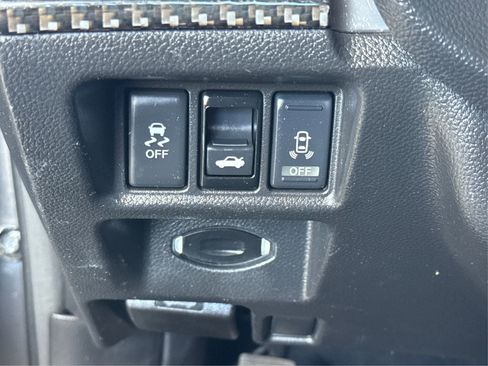 Used 2011 INFINITI G37 x Coupe w/ Premium Pkg image 17