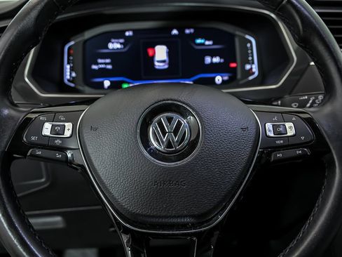 Used 2019 Volkswagen Tiguan SEL AWD/4WD image 19