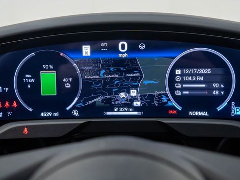 Certified 2025 Porsche Taycan image 20