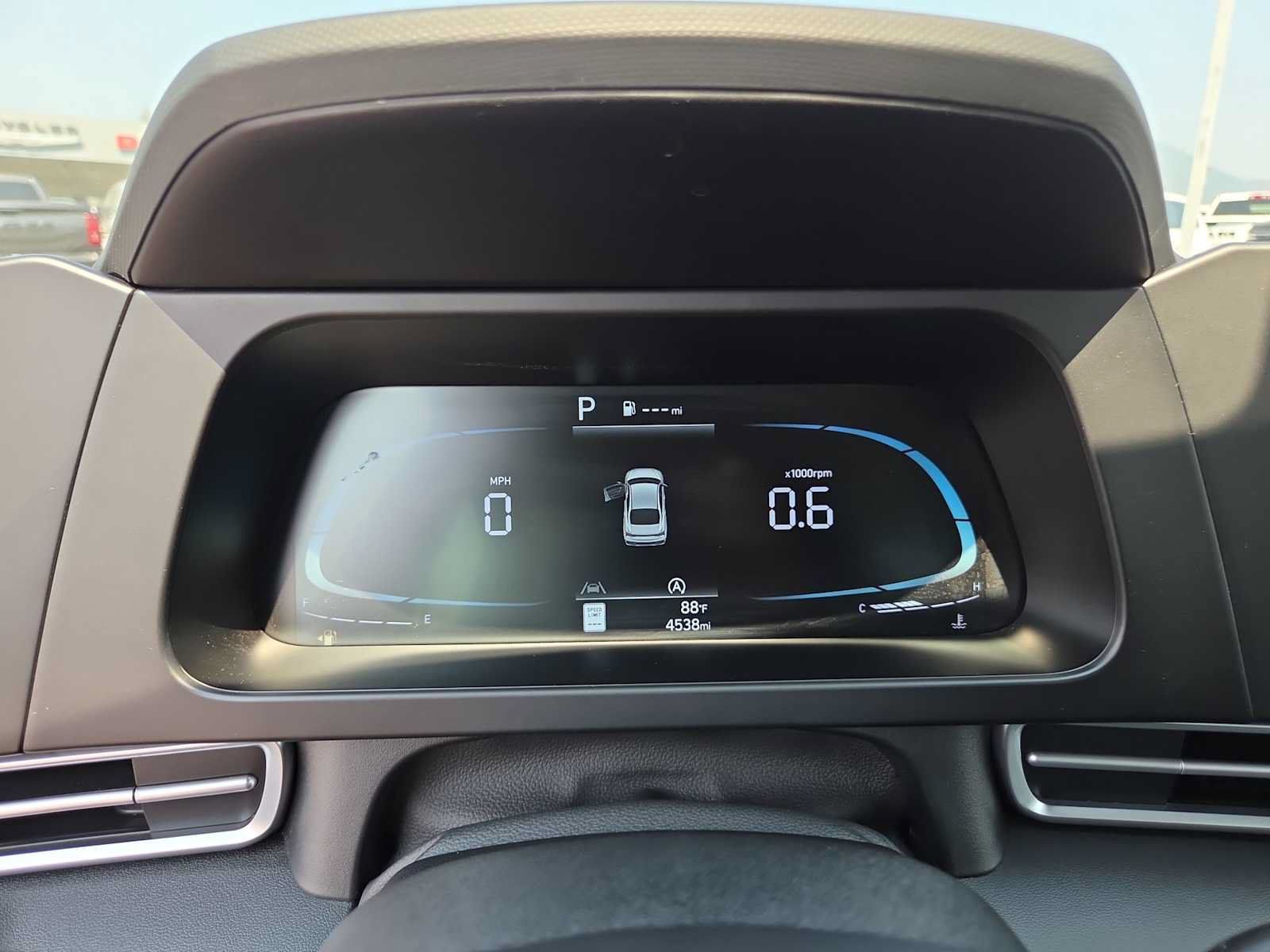 Used 2025 Hyundai Elantra SE FWD image 26