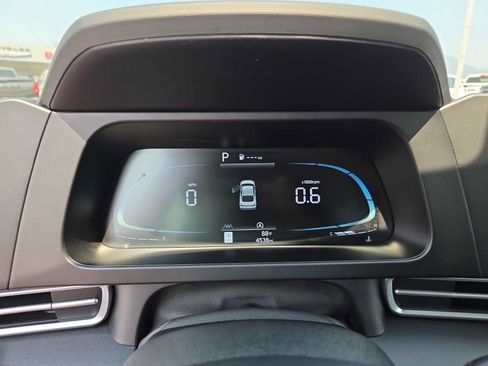 Used 2025 Hyundai Elantra SE FWD image 26
