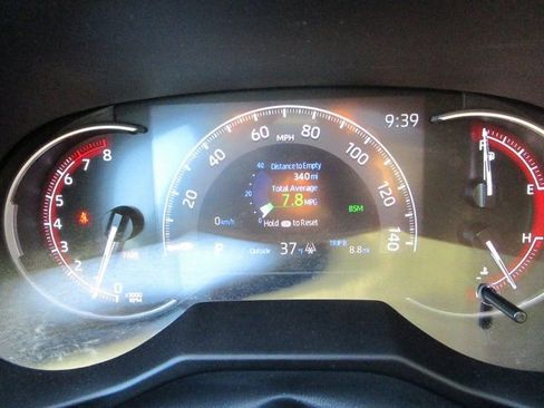 Used 2023 Toyota RAV4 XLE Premium image 13