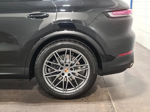 New 2026 Porsche Cayenne image 35
